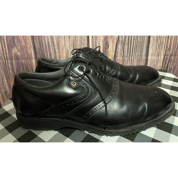 FootJoy Classics Men’s 10.5 D Hand Crafted Leather Golf Shoes - Picture 1 of 6